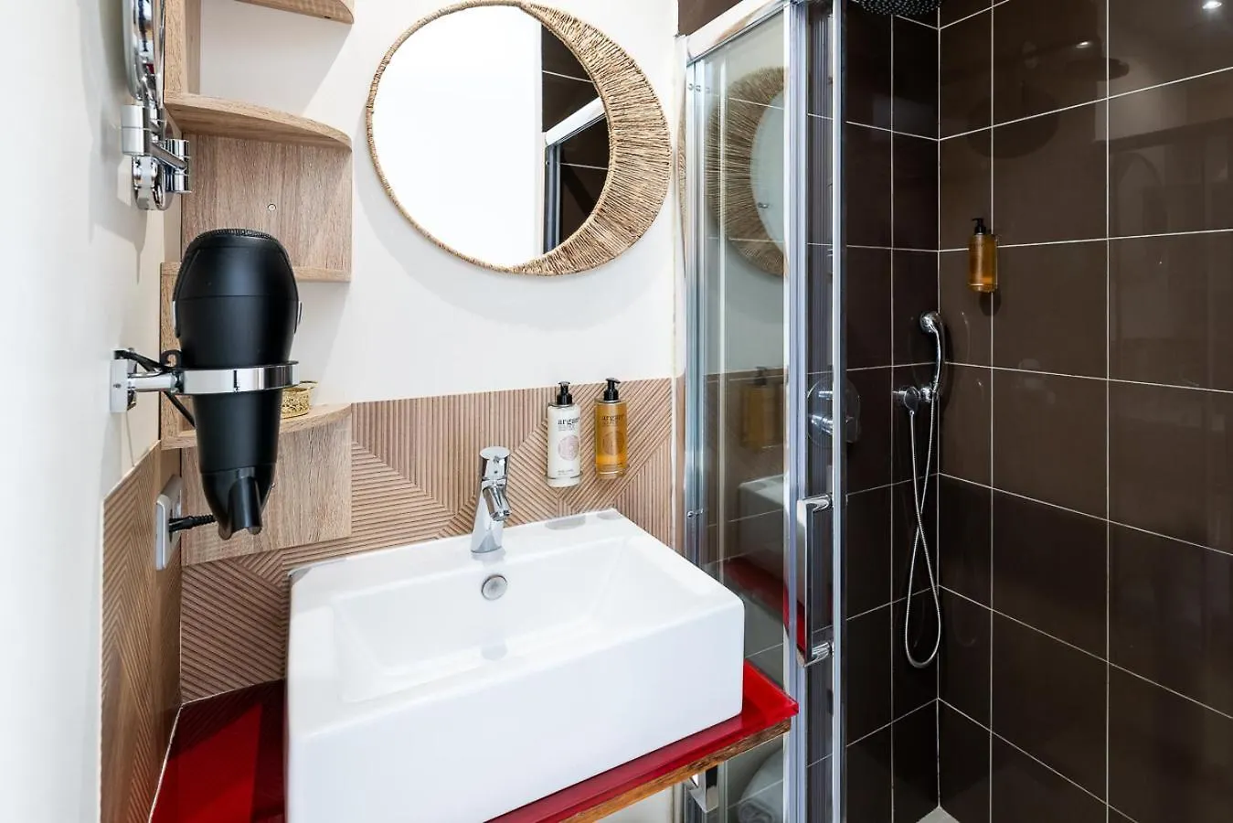 Appartement 4 Pers - La Caravane Du Touareg - Mandara Beach, Antibes - Juan-Les-Pins 0*,  France